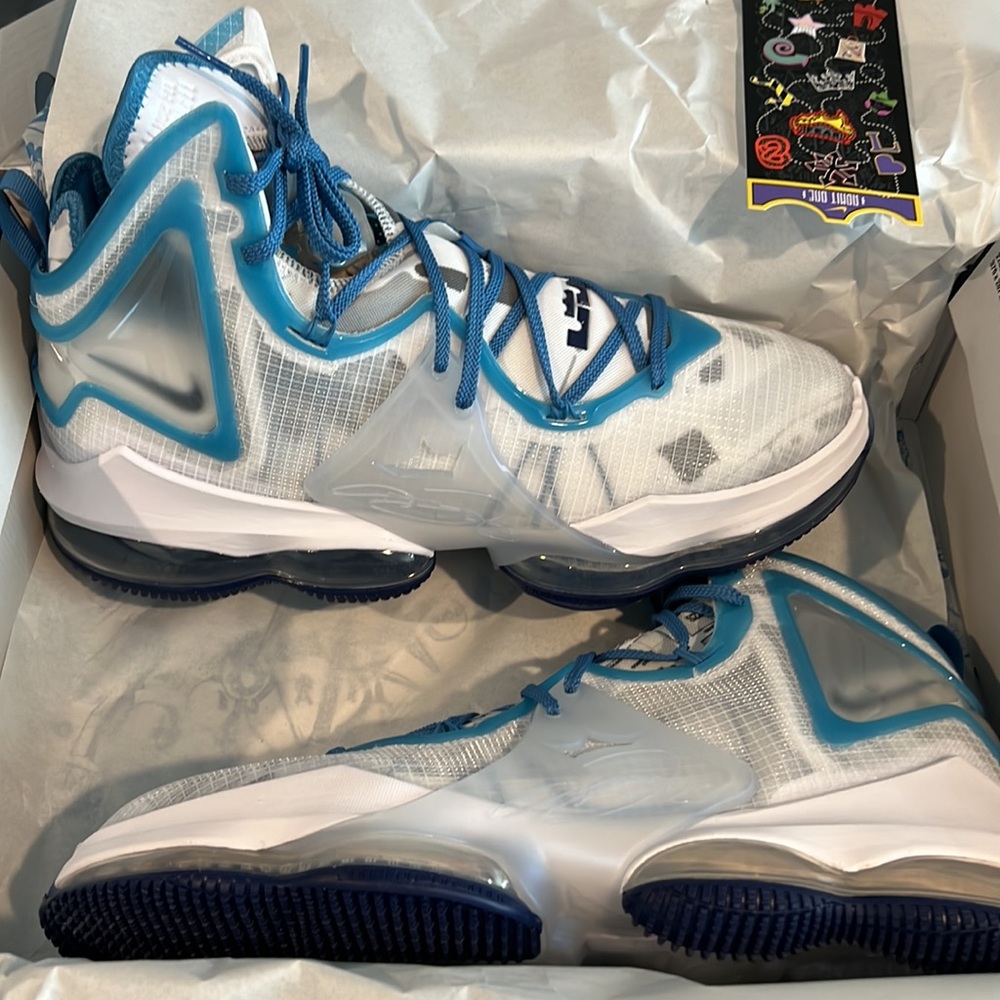 Nike Lebron James XIX White/Dutch Blue - size 12 NIB